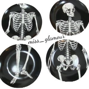 SET OF 4 WICKED CIROA PORCELAIN SKULL SKELETON HALLOWEEN APPETIZER PLATES